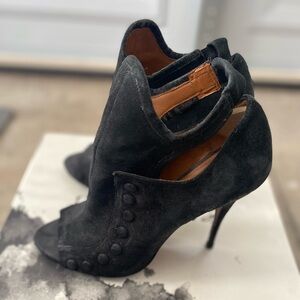 Elizabeth & James Ashlyn Peep Toe Heels Vintage